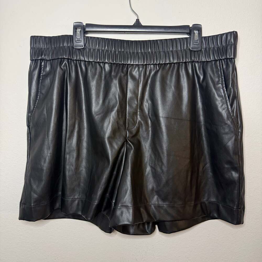 A New Day Women's Faux Leather Elastic Waist Shorts Black XXL